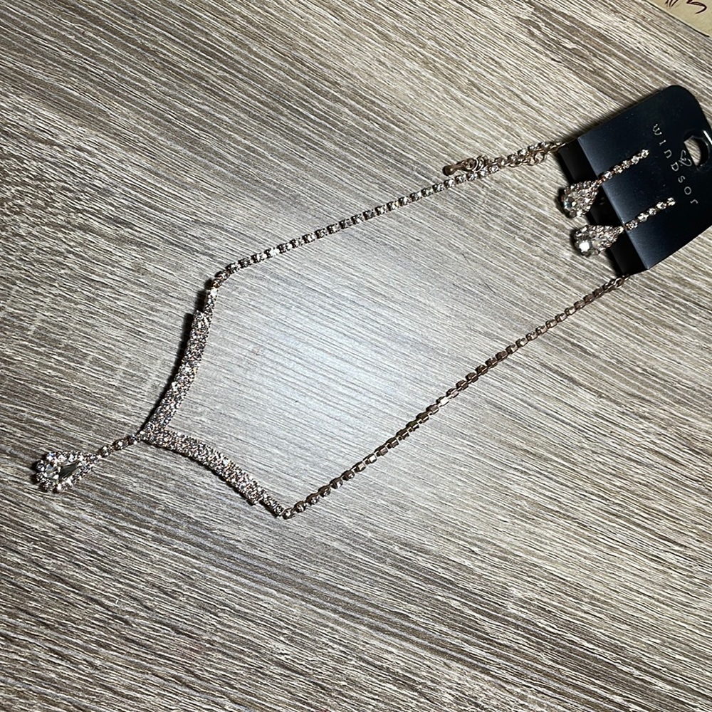 Windsor Earring and Necklace set